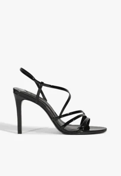 Annie Sandal