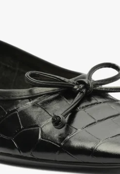 Arissa Black Leather Ballet Flat