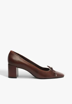 Arissa Block Leather Pump