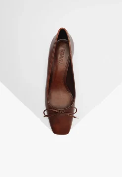 Arissa Block Leather Pump