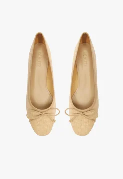 Arissa Straw Flat