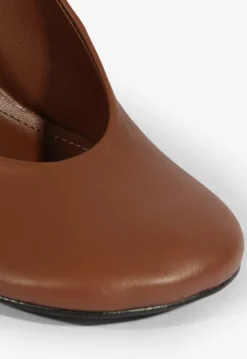 Brigitte Leather Pump