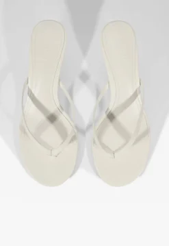 Carolyn Sandal