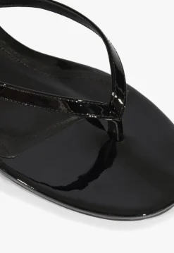 Carolyn Sandal