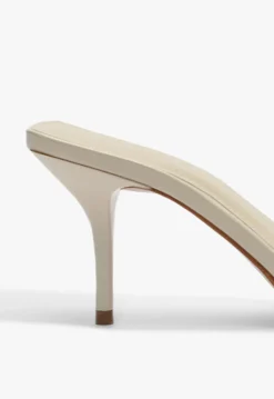 Elodie Sandal