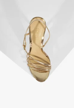 Inez Sandal