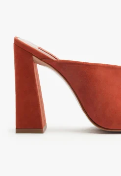 Jodie Sandal