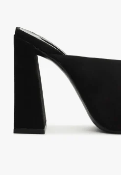 Jodie Sandal