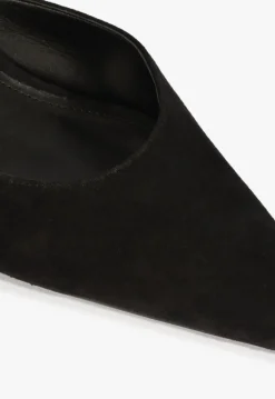 Julie Suede Pump