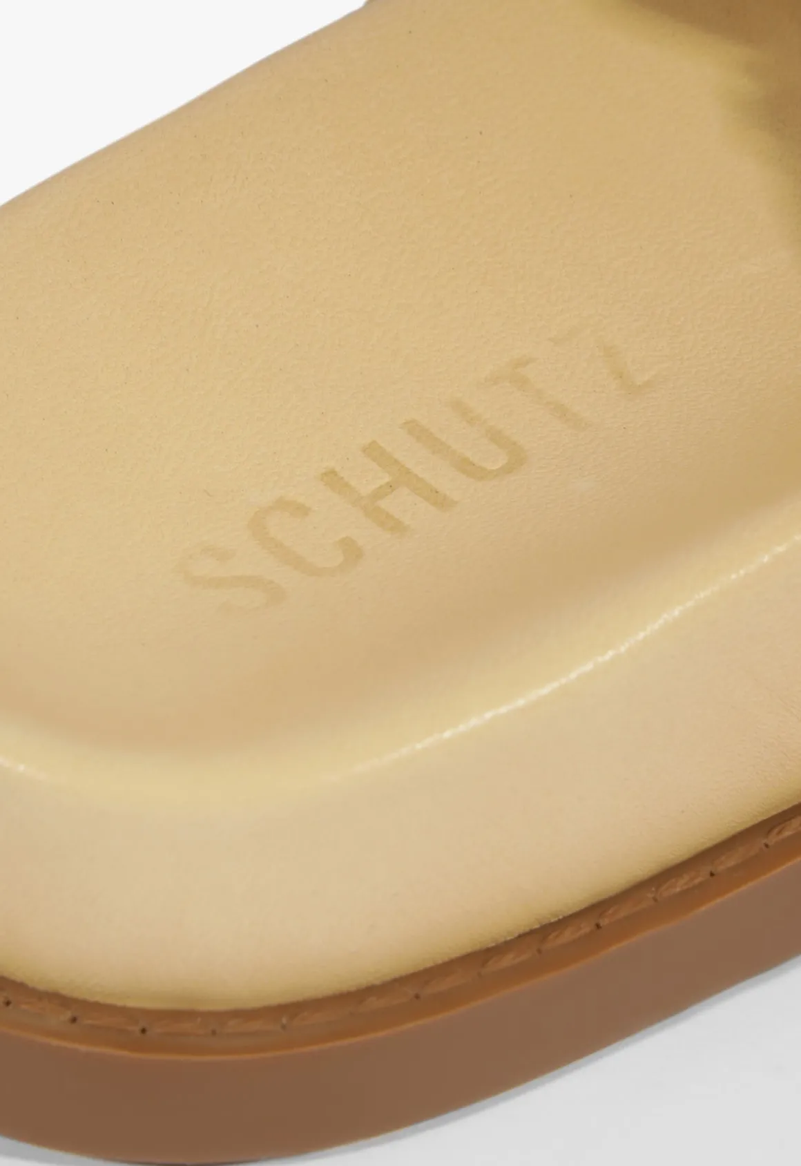 Lois Beige Sporty Sandal