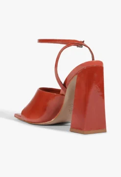 Madeline Sandal