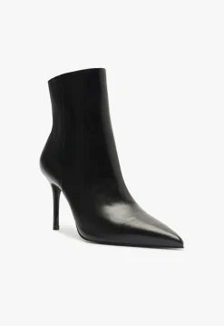 Mikki Bootie