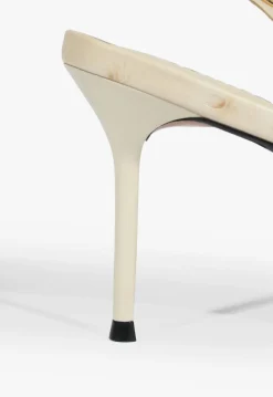 Paola Pump
