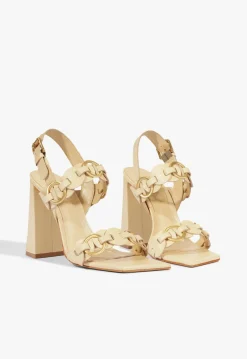 Selina Sandal